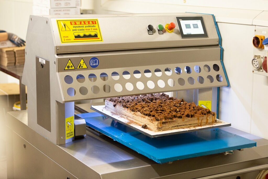 maszyna do krojenia ciast i tortów