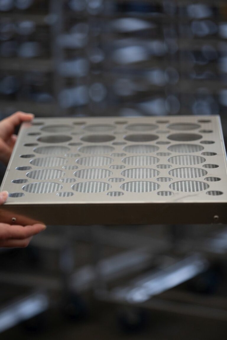 Najlepsze rozwiązania dla&nbsp;cukierni - blacha do&nbsp;wypieku muffinek